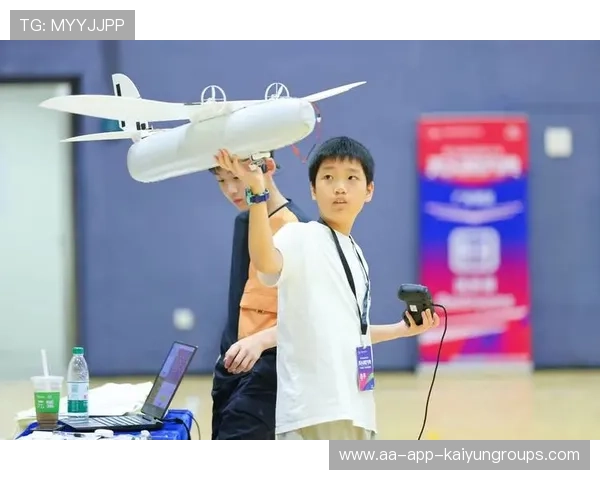 中国足球青少年赛事直播化进程与教育协同模式，中国足协青少年足球联赛