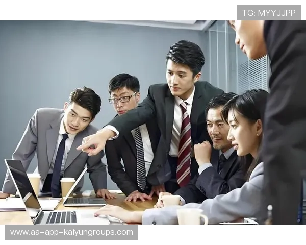 职业选手的团队协作：他是如何通过保护保全核心的